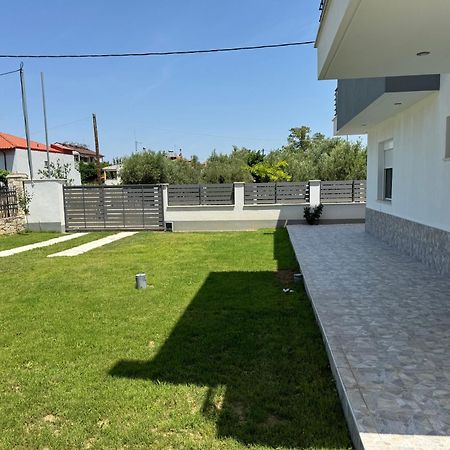Adoniss Apartmentss Паралия-Дионисиу Экстерьер фото